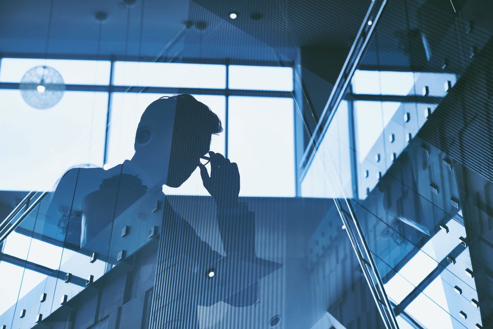 <a href="https://www.freepik.com/free-photo/silhouette-businessman-with-glasses_851284.htm#fromView=search&page=1&position=4&uuid=127762a9-8c7f-457a-a5d4-002462cb6daf&query=enterprises">Image by pressfoto on Freepik</a>